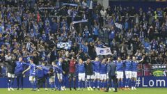 Los jugadores del Oviedo celebrando la victoria ante el Sporting en la 18/19