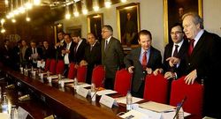 El encuentro se celebr� en el rectorado de Santiago.