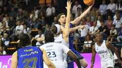 Lisboa tuvo momentos brillantes en ataque y guiando a su equipo para inquietar a los locales