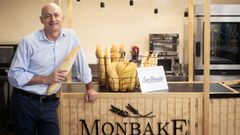 Aurelio Antu�a  es presidente del Grupo Monbake, matriz de Sanbrandan.