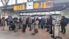 Restablecido el tr�fico ferroviario hacia Vigo: as� estaba la estaci�n Daniel Castelao