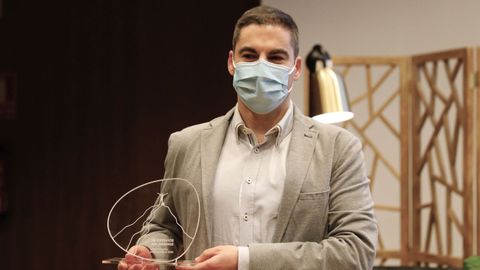 Pablo Sanmart�n recibi� el galard�n a Mejor Iniciativa Emprendedora por DixitalGou