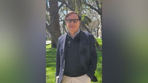 El escritor Iñaki Martínez, autor de «Manto de silencio».