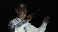 G�mez Mart�nez, dirigiendo uno de los ensayos de �Don Giovanni� en el teatro Col�n