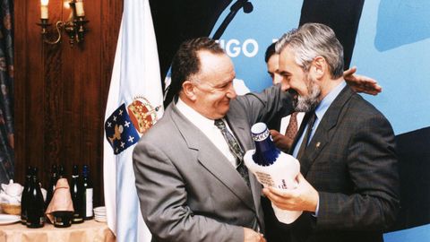 Recibindo un premio das mans de Dar�o Villanueva en 1995