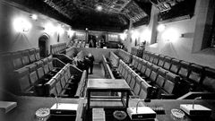 Segunda sede del Parlamento de Galicia. Estuvo instalado entre 1982 y 1989 en el Pazo de Fonseca, con sesiones retransmitidas en la Televisin de Galicia.