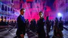 Los actores Tom Cruise y Hayley Atwell, en la nueva entrega de �Misi�n imposible�.