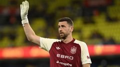 Unai Sim�n, antes del encuentro contra Serbia.