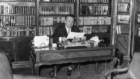 Jos&eacute; Manuel Lara Hern&aacute;ndez, fundador del grupo Planeta, en su despacho.