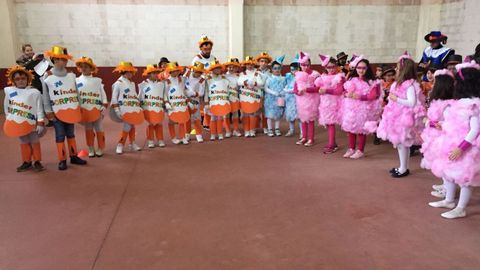 Entroido del colegio de Dumbr�a