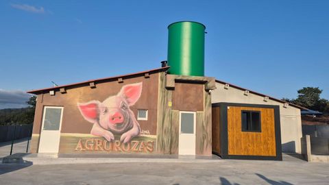 Explotaciones Porcinas Agrorozas tiene tres granjas en la provincia de Pontevedra, cada una especializada en un tipo de cría