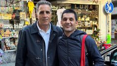 Quique Casta�o se fotografi� con Miguel Indurain, que estuvo alojado en una vivienda de Noia.Quique Casta�o se fotografi� con Miguel Indurain, que estuvo alojado en una vivienda de Noia