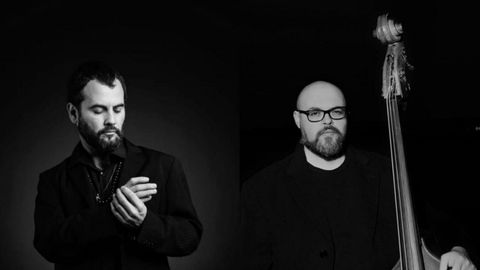 Paulo Silva (bater�a) y Juyma Est�vez (contrabajo) de Tri�logo