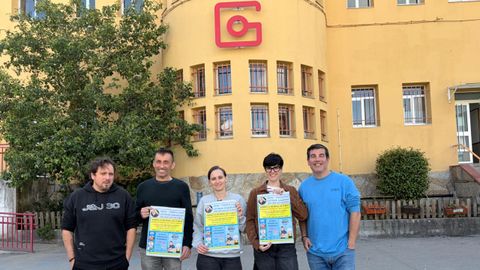 Manolo Sieira, Luis Parada, Sabela Cu�ado, Noelia Cuevas e Unai Gonz�lez, directivos da entidade.
