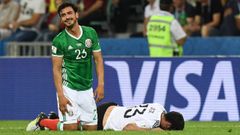 Oswaldo Alan�s en un partido con M�xico