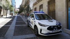 Un coche de la Polic�a Local, en Ourense.