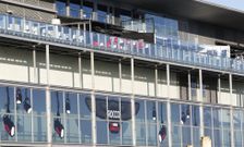 Imagen de la terraza del Caf� Royale (abajo, con logo de Rocco) y el resto arriba. 