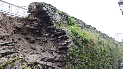 Tras el derrumbe parcial de la Muralla de Lugo est�n las filtraciones de agua