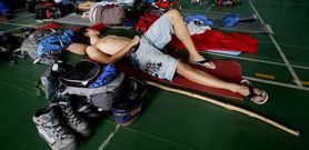 Un amplio grupo de estudiantes de Sevilla, Madrid y Pa�s Vasco llegaron ayer a Lal�n haciendo un alto en el Camino.