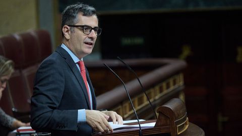 Félix Bolaños en la tribuna del Congreso.