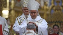 El obispo, en una ceremonia 