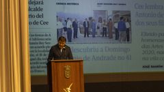 <span lang= gl >Algunhas imaxes do emotivo acto de recoñecemento a Mon Rey Senra</span>