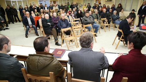 Presentaci�n del proyecto de la batata, en Coristanco.