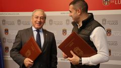 Tom y Fernndez, de izquierda a derecha, firmaron el convenio el martes en Lugo.