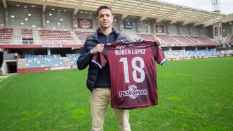 Rub&eacute;n L&oacute;pez, este mi&eacute;rcoles durante su presentaci&oacute;n en Pasar&oacute;n