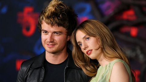 Joe Keery y Maya Hawke