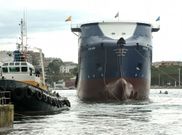El �Stril Mar�, de 90 metros de eslora, que fue botado ayer en Figueras, en la r�a ribadense. 