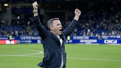 Javi Calleja celebra el triunfo del Real Oviedo ante el Eibar