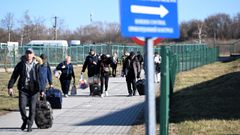 Polonia recibe a los refugiados ucranianos y les proporcionar� ayuda humanitaria