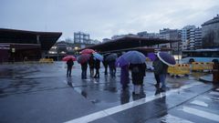 Piquetes a las puertas de la estaci�n de autobuses de A Coru�a en una de las jornadas de huelga