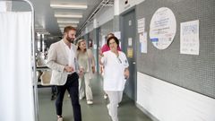 Gonzalo Trenor y Elo�na N��ez recorrieron las instalaciones del centro de salud boirense
