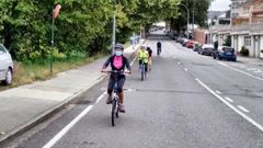 Los monitores de Mobi-liza  dan clases sobre  la se�alizaci�n necesaria para utilizar la bicicleta de una forma responsable. La asociaci�n facilita cascos y bicicletas a los alumnos.