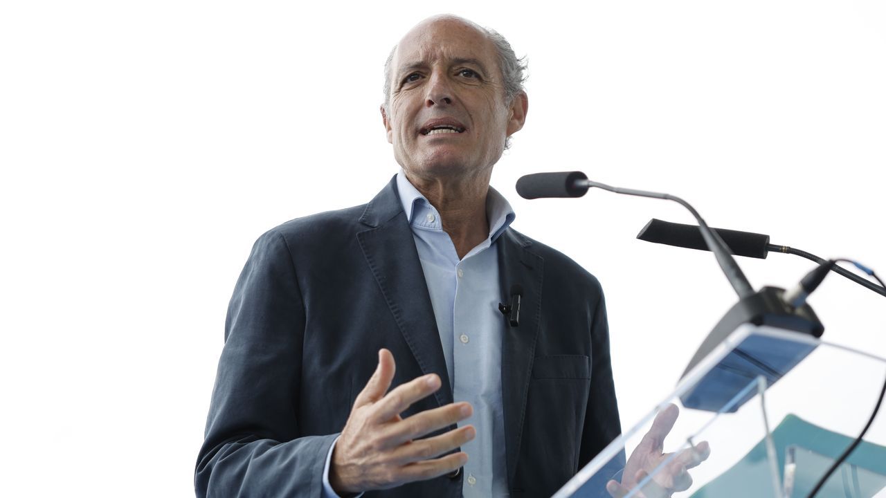 Camps se ofrece para liderar un PP valenciano que perdió «fuelle» y darle votos a Feijoo