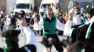 Severino Novas nunha actuaci�n de rondallas na estaci�n mar�tima de Vigo no ano 2022