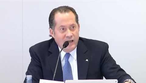Escotet saca pecho de su gesti�n de un banco que recibi� �escarallado�