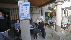 Los carteles con los aforos y los c�digos QR ya est�n extendidos en los locales de hosteler�a de la ciudad de Pontevedra que est�n abiertos