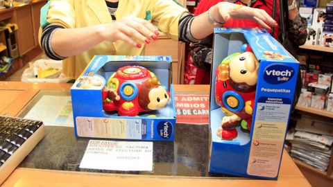 Imagen de un juguete en un comercio de la Costa da Morte