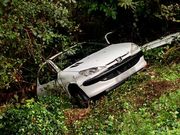 El autom�vil de Obre se llev� por delante el quitamiedos. 