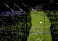 La plataforma vecinal pide la paralizaci�n definitiva de las obras y que se retire el vallado.