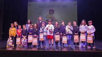Os concursos da biblioteca Francisco May�n de Cee xa te�en novos galardoados: ��lbum!