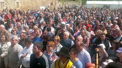 Centenares de personas asistieron a la subasta del �campanu� en Cornellana.Centenares de personas asistieron a la subasta del �campanu� en Cornellana