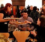 Las presentaciones incluyeron una degustaci�n. 