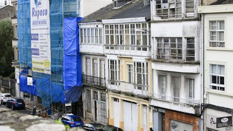 VIVIENDAS, A LA ALTURA DEL ANTIGUO RESTAURANTE VIVEIRO -EL N�39 DE LA RONDA DA MURALLA- QUE NECESITARIA UNA REHABILITACION O REMODELACION DE LA FACHADA
EDIFICIO, RUINA