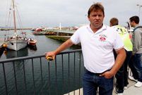 N��ez, el responsable del montaje y los traslados a la batea.