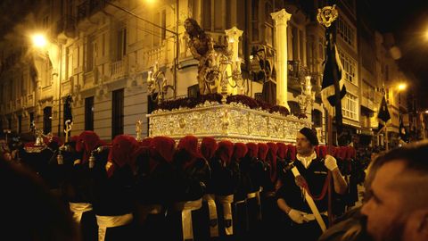 Procesi�n de Jes�s Atado a la Columna y de la Sant�sima Virgen de la Esperanza, de la Cofrad�a de Dolores.