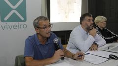 Manuel Galdo Dopico, en primer t�rmino, volvi� a encabezar la reuni�n de Por Viveiro